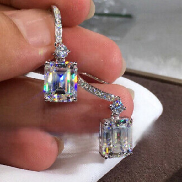NEW Cushion Cut Cubic Zircon Earrings Crystal CZ - Picture 6 of 8